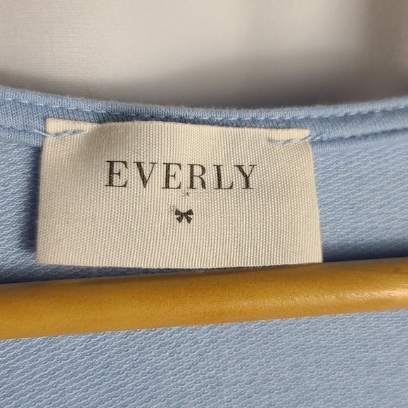 Everly | Sky Blue Ruffle Cold Shoulder V-Neck Tee - Picture 6 of 8